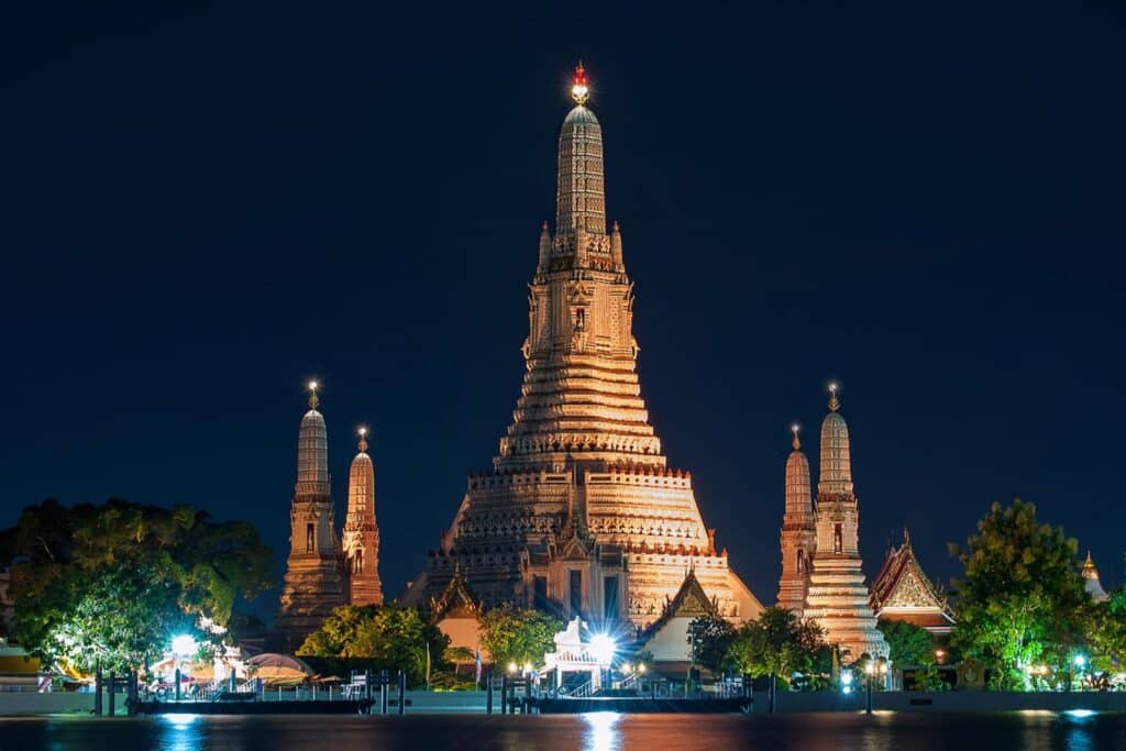 Wat_Arun_Ratchawararam_Bangkok-1500×1000